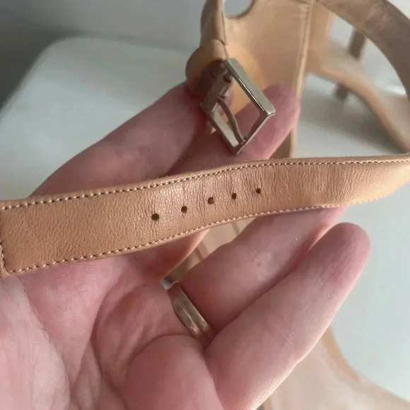 Stuart Weitzman Nearly nude Sandal Block Heel Strappy Heels Like New Size 12 - Picture 5 of 16
